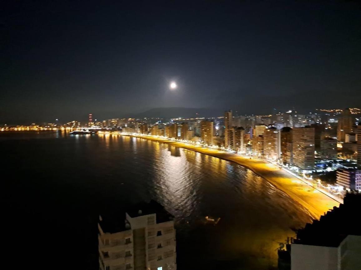 Don Miguel II Apartments Benidorm Bagian luar foto
